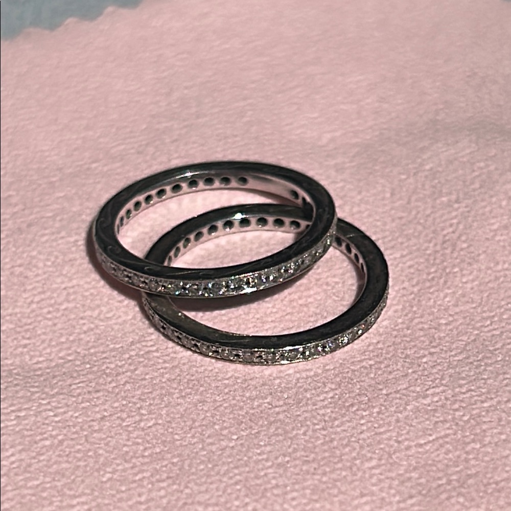 18K Eternity Diamond Set Rings - Picture 3 of 4
